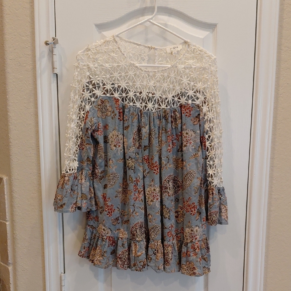Umgee Floral Lace Blouse - Blue, Tan, & Rust Medium